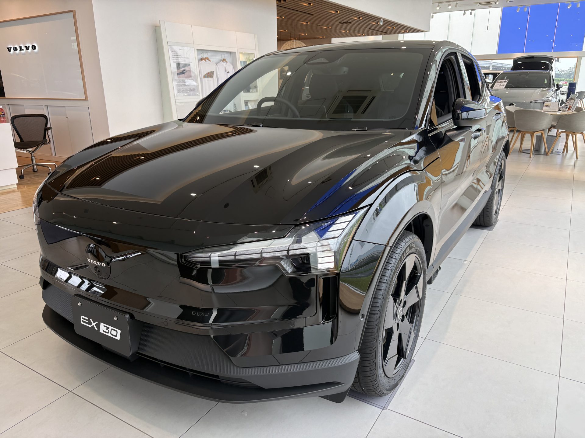 EX30 Ultra P5 Long Range Electric Black Edition